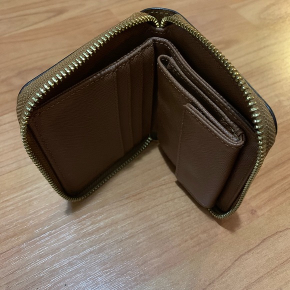 Michael Kors Wallet - Picture 2 of 2